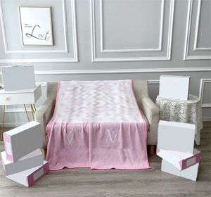Colore misto carino tiro coperta divano designer coperta lettera grande quadrato soffice semplicemente divano decorativo aria condizionata coperte in pile alla moda JF023 C23