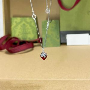 2023 Designer New Jewelry Strawberry Double Sexy Cute Fashion Fairy Girl Goddess Necklace Buckle Pendant