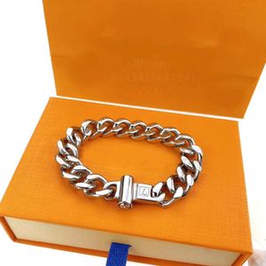 LW VIVIENNEE Bracciale per uomo designer Placcato in oro 18K catena T0P qualità più alta contro qualità moda stile classico regalo di anniversario di lusso 035