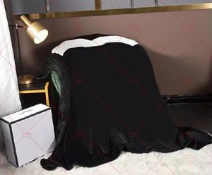coperta bianca nera 150-200 cm Designer Coperte Lettera di lusso Stampa Coperta per la casa Adulti Bambini Tappeto Tessili per la casa Biancheria da letto Forniture Divano da viaggio