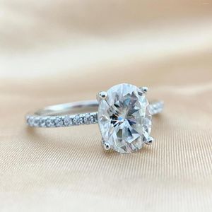 Кластерные кольца D Цвет Овальный Moissanite 2-3 Вечное кольцо 925 Серебряное серебро 18 тыс. Золото.