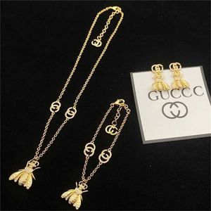 2023 Designer New Jewelry ancient family Necklace women's fashion inlaid bee suit Bracelet trend earring head