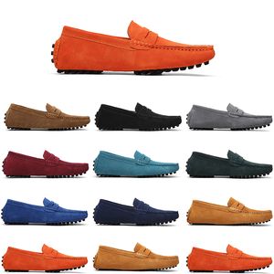 Högkvalitativa icke-varumärken män Casual Suede Shoe Mens Slip on Lazy Leather Shoe 38-45 Khaki