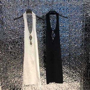 Casual Dresses Designer Summer Ny Cutout Open Back Surbroin Machine Triumphal Arch Sexig Hanging Neck Dress NB35