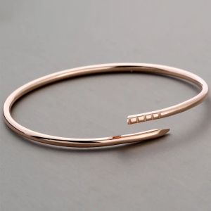 Bracciale per unghie Bracciale femminile Bracciale con ciondoli di design Bracciale per unghie da 25 mm Bracciale in titanio placcato oro 18 carati Bracciale per donna e uomo ama il regalo di gioielli U64I