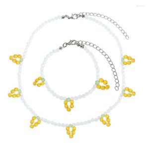 Kedjor Miwens 2023 mode akrylpärlor blomma halsband armband set för kvinnor flickor handgjorda pärlhaltiga smycken gåva.