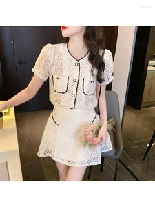 Abiti da lavoro 2023 Summer Elegant Sexy Trim White Lace 2 Piece Set Women Top manica corta Minigonna Spring Two Outfit