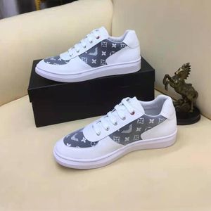 Sapatos casuais de homens de moda, candidatos, tênis de tênis Itália Banda de elasticidade clássica Low Tops Graffiti Couro Designer ao ar livre Fitness Casual Treinadores EU 38-45