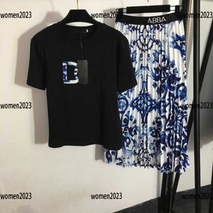 Women's suit girl sets ladies dress 2pcs T-shirt and blue and white porcelain printed skirt Summer Free shipping Size S-XL New arrival Mar14