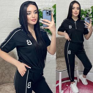 Inga varumärken Kvinnors tvåbitar byxor Tracksuits Women Black Set Designer2 Piece Set Running Sweatshirt Sport Joggers Kortärmade byxor