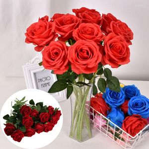装飾的な花10pcs人工花束美しいシルクバラ結婚式のホームテーブル装飾偽の植物バレンタインデーを手配する