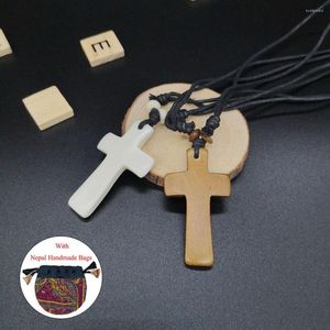 Colares pendentes Meetvii Religious Yak Bone Cross para homens homens vintage pura artesanal real com bolsa étnica do Nepal