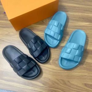 2023 Brand Tide Fashion Novo casal Slippers Op22 Men e feminino Sandálias de lazer de praia ao ar livre Flip-flops