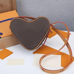 10a Portfel Hh Boite Chapeau Souple Women Designer Mini Bags Red Heart Kształtowanie torebka torebka luksusowe ramię Mały