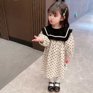 女の子のドレスキッズドレスガールドットガールズパーティーパッチワークの子供のドレスのフリル子供のために来る女の子のために来る