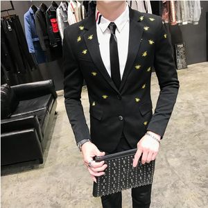 Ternos masculinos Bordado de abelha dourada Mens Black Slim Fit Man Suit para homens noivo Vestido de noiva Terno Masculino