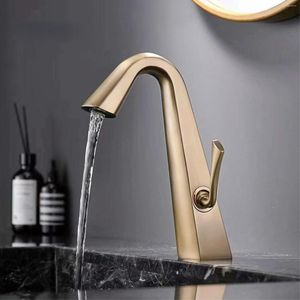 Bathroom Sink Faucets Brass Faucet Personality White Gold Cabinet Tap Cold And Washbasin All Copper On The Table