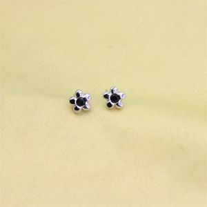 Kolczyki stadnorskie Zfsilver Urocza moda S925 Sterling Silve Kreaon Classic Black Flower for Women Charm Akcesoria