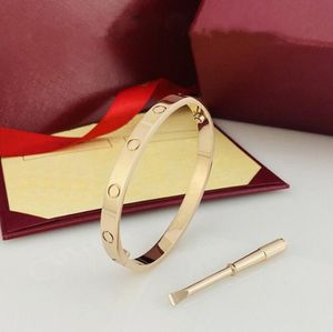 2023 Designer Nail Bangle Jóias de Luxo Midi Anéis Para Mulheres Titânio Liga de Aço Banhado a Ouro Moda Acessórios de Pulseira Nunca Desbota Não é Alérgico 17CM