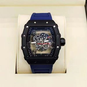 2023 Assista masculino da moda Três pinos transparentes Função de fundo completo de Watch Men Top Brand Luxury Quartz Automatic Watch