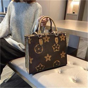 Totes 2023 Trendência de alta qualidade Design correspondente da moda Fashion Bolsa Bolsa Bolsa de grande capacidade Casual Top Lady Bag