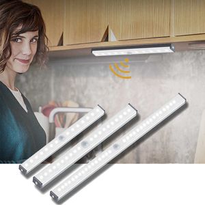 LED Strips 30/21cm DC 5V Rechargeable Power LED Kitchen Bar Light Infrared Motion Sensor Tube for Warbore Bedside Auto ON/OFF Night Lamps P230315