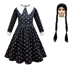 Sukienki dla dziewczyn dziewczyny środa Addams Family Cosplay Costume Vintage Gothic Stroje Halloween Ubranie Dzieci Morticia Addams Drukujka peruka 230320