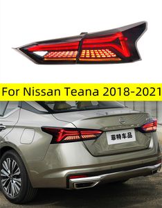 Luz traseira de carro LED para Nissan Teana 20 18-2023 Altima liderou luzes de corrida diurna Luzes traseiras de rotação dinâmica