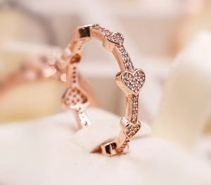 Pietre laterali placcate in oro rosa Cuori seducenti con zirconi cubici trasparenti Fit Pandora Gioielli Fidanzamento Amanti del matrimonio Anello di moda per le donne