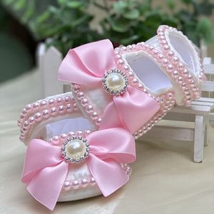 First Walkers Dollbling Baby Shoes Pink Girl Wedding Party Gown Pography Walker Sying Pearls 230317