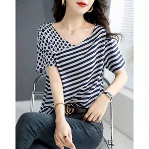 女性のTシャツファッション面白いTシャツ女性カラーストライプポルカドットステッチ構造TシャツvネックシフォンプリントショートスリーフTシャツ230320
