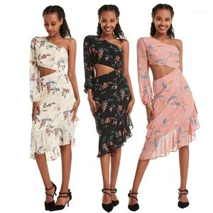 Casual Dresses Summer Women Floral Print Bodycon Dress One Shoulder Ruffled Party Boho Oregelbundet Beach Holiday Sundress Vestidos1