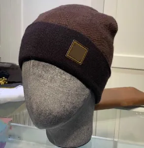 Designer de gorro clássico chapéu de malha de inverno Caps de inverno Caps Snapback ajustado unissex cashmere letras xadrez de luxo casual ao ar livre 15 cor