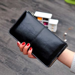 Vintage Oil Wax Leather Clutch Wallet for Women, Large Capacity Zippered Coin Purse with Wristband and Card Slots