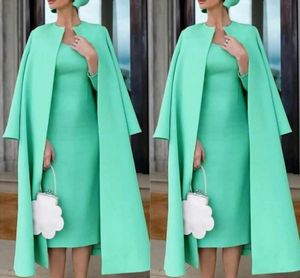 Mint Green Short Mother Of The Bride Dresses 2023 Two Piece Jewel Neck Knee Length Satin Wedding Groom Party Gowns Robe De Soiree