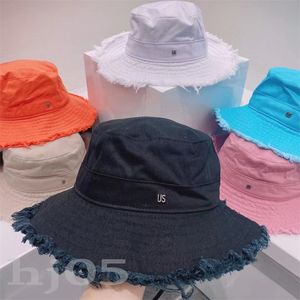 Ретро -ведро шляпа многоцветная дизайнерская дизайнерская буква Hat Metal Письмо с обширной кратой каппелло.