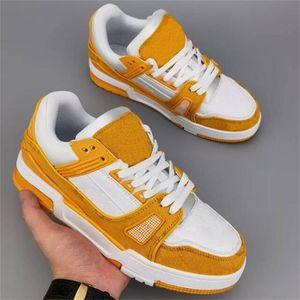 2022 designer Luxurys TRAINER Sapatos casuais quentes para homens e mulheres branco Natural Verde cinza Creme Preto Borgonha Roxo tênis masculino esportivo RG03