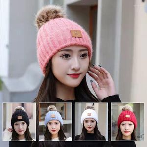 Beanies Beanie/Skull Caps Hat Female Winter Korean Fashion Women Cycling Plysch Thicked Wool Warm and Versatile Autumn Ball Delm22