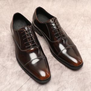 Klädskor män formell elegant social mode manlig äkta läder svartbrun snörning bröllop oxford brogue sko