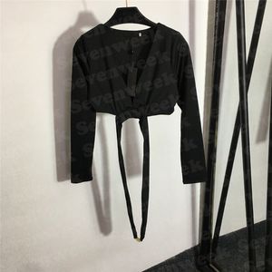 Magliette da donna firmate Top con cintura con stemma in metallo Temperamento Camicia a maniche lunghe da donna con scollo a V