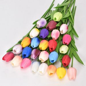 Kwiaty dekoracyjne 5pcs tulip Pu sztuczny kwiat prawdziwy dotyk bukiet fałszywy na dekorację ślubną