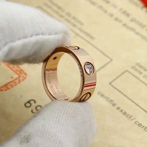 Gold Dimond Love Ring Designer Rings for Women Gift Jubileum Rostfritt stål Silverpläterad 18K Rose Fade Never 4mm 5mm 6mm Engagement Wedding Party Unisex