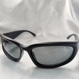 New Fashion Lyxiga designersolglasögon för män och kvinnor sport Solglasögon personlighetp silver Trade Outdoor Glasögon