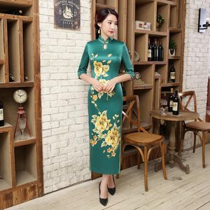 Roupas étnicas requintadas cetim feminino Cheongsam Três lençolas de quater elegante stand-up retro de gola retro longa noite vestido de noite chi-pao