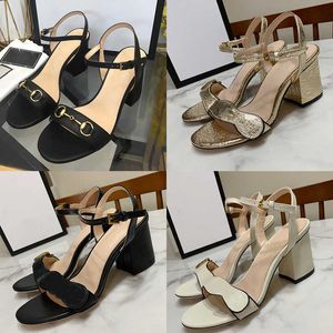 فاخرة عالية الكعب من مصممي الصنادل مصمميات معدنية صفح Leathers Middle High Heel Sandals Summer Beach Wedding Shoe Shoes with Box No021