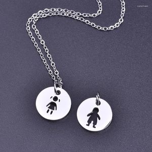 Chains Stainless Steel Family Dad Mom Boy Girl Baby Charms Necklaces Engrave Names Heart Love Sunflower Pendant Gift Jewelry