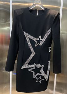 Runway Dresse 2023 European Fashion New Style Temperament Celebrity Five-pointed Star Diamond Round Neck Waist Wrapped Long Sleeve Dress Dress XXL
