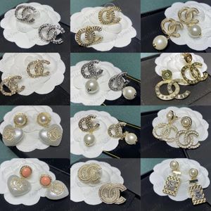 Kadınlar karışık 18k altın kaplama marka tasarımcıları Çift harfli çubuk klipsli zincir geometrik 925 Gümüş Kristal Rhinestone Küpe Düğün Partisi Jewerlry