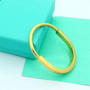 06qv Zt0g Not Allergic Safe Womens Men Designer Bracelet Lock Jewelry Splice Design Diamonds Inlay Bracelets Sier Gold Plated Love Bangle Present Charming Zb061 E2