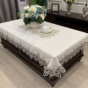 Tabela de pano de mesa Retângulo de pano de luxo Bordado de renda Flor Elegant Hollow Out Toalhas Decoração da mesa de jantar 230321